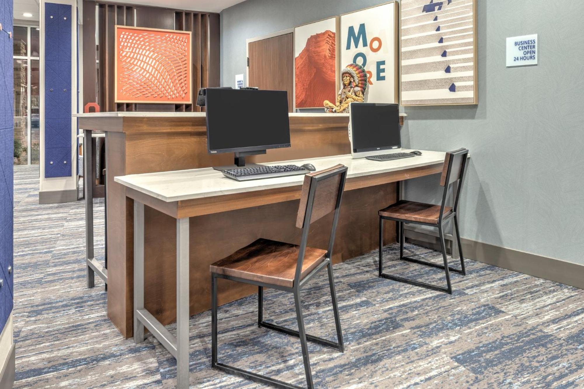 Holiday Inn Express & Suites Moore By Ihg Eksteriør bilde