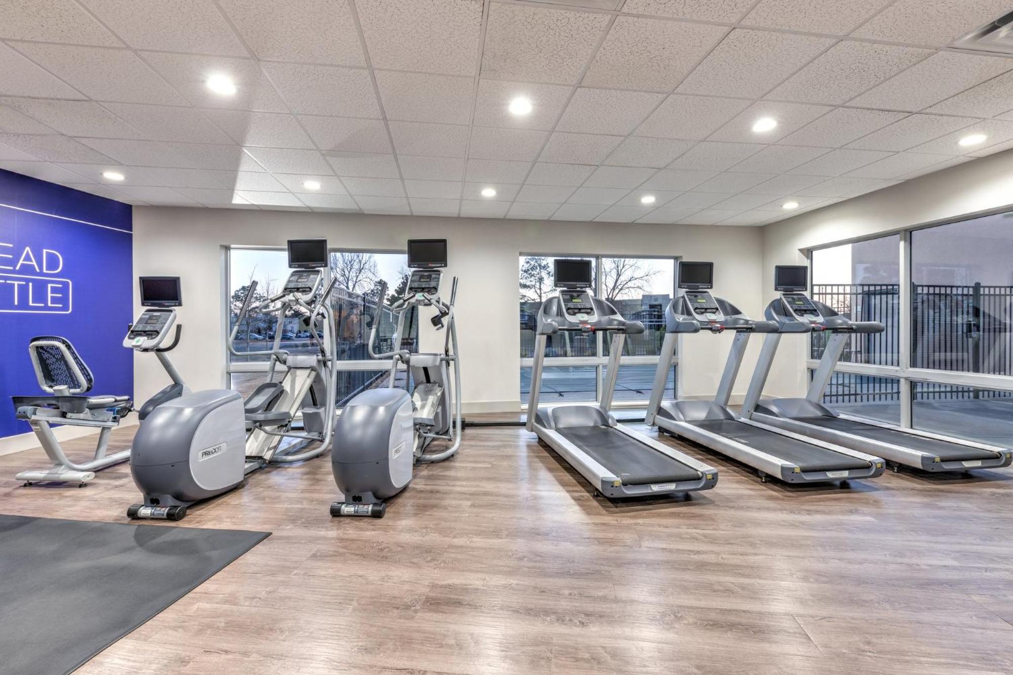 Holiday Inn Express & Suites Moore By Ihg Eksteriør bilde